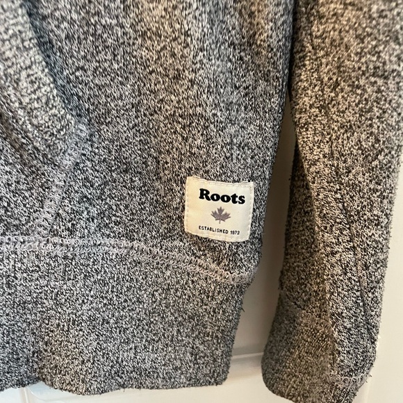 Salt and Pepper Roots Kanga Hoodie - Picture 3 of 10